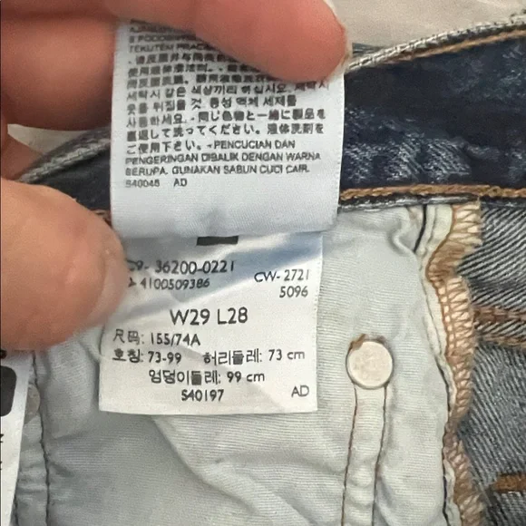 Levi’s 501- Classic High-Rise Straight Leg Blue Jeans - Picture 2 of 9